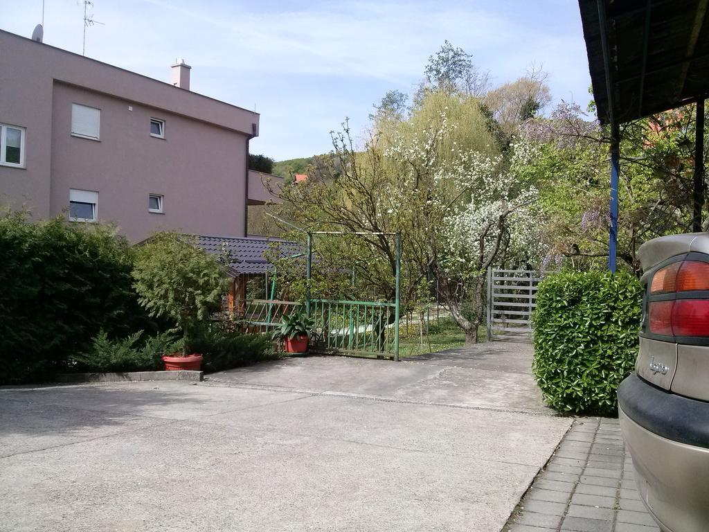 Apartments Garden ザグレブ エクステリア 写真